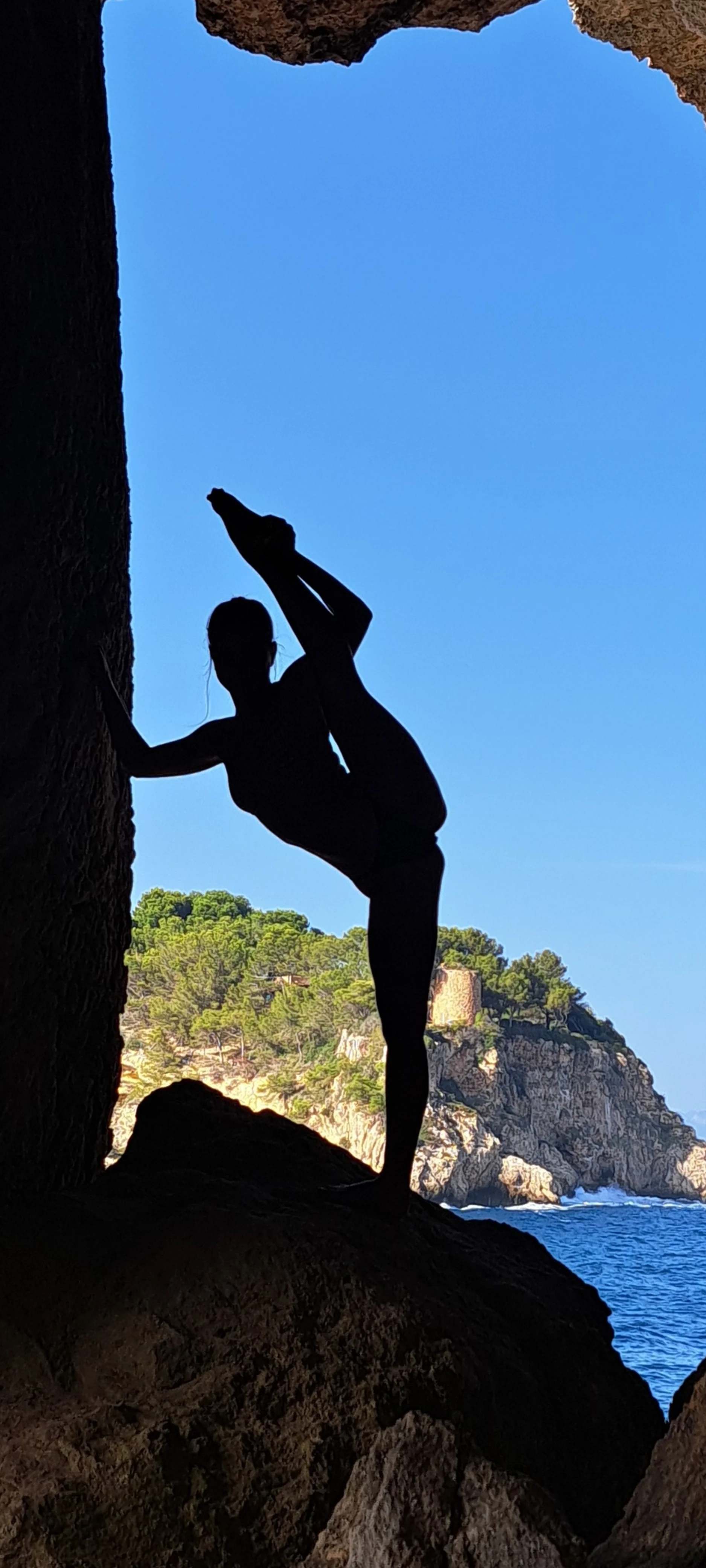 Nina🤸 Flex & Petite